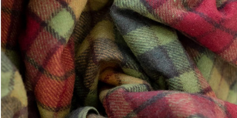 rMIX: Il Portale del Riciclo nell'Economia Circolare - Acquista coperta in lana riciclata (150 cm x 190 cm)