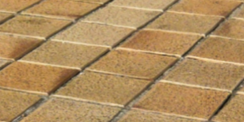 Produzione di ceramica per pavimenti esterni con rifiuti di mozziconi di sigaretta