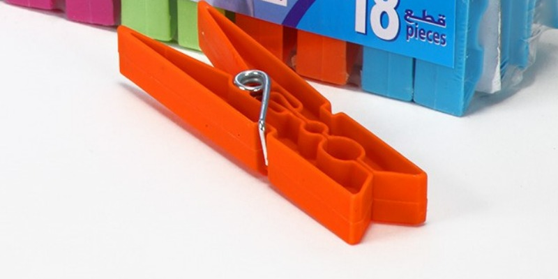 rMIX: Producimos Pinzas de Plástico de Colores para la Colada
