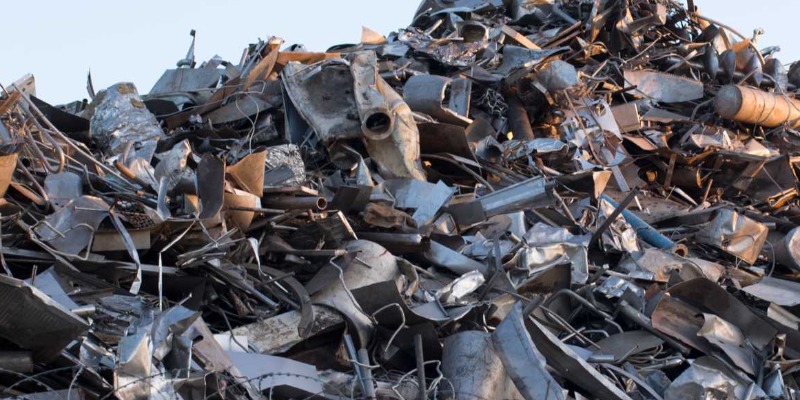 Raccolta e vendita di rottami metallici, rifiuti e granuli plastici