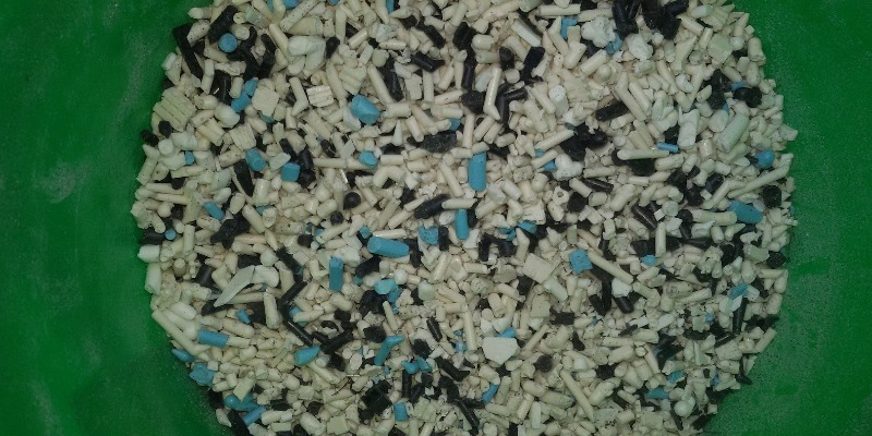rMIX: Availability of Mix Color Ground PBT from Industrial Waste