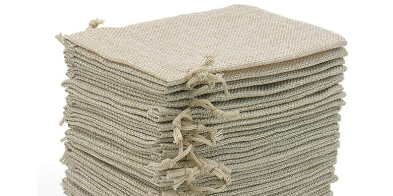 rMIX: Il Portale del Riciclo nell'Economia Circolare - Buy 30 Pieces 10x15cm Jute Gift Bags. #ads