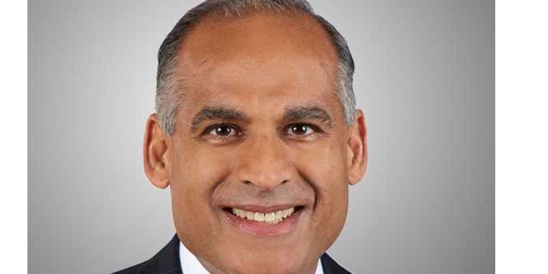Bob Patel, CEO de LyondellBasell, exhibe las actividades de la compañía en 2020