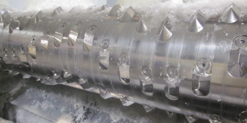Couteaux de meulage en acier et en carbure de tungstène pour matériaux recyclés