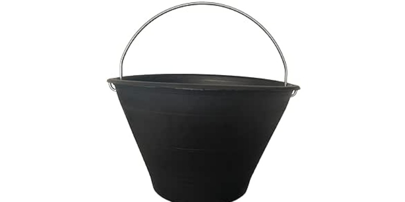 rMIX: Il Portale del Riciclo nell'Economia Circolare - Seau de maçon en PVC avec poignée galvanisée. #publicité