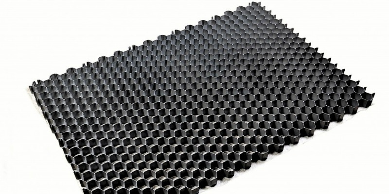 rMIX: Recycled PE Grating with Geotextile for Gravel Paths