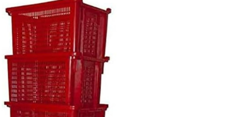 rMIX: Il Portale del Riciclo nell'Economia Circolare - Sale of stackable plastic crates for fruit and olive and grape harvesting