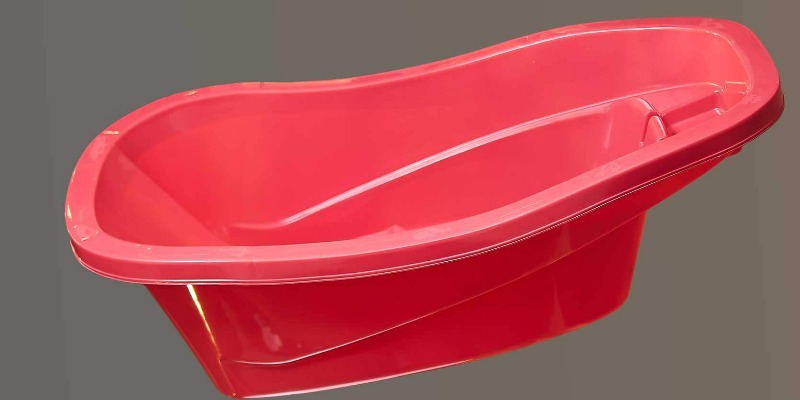 Production of plastic household items