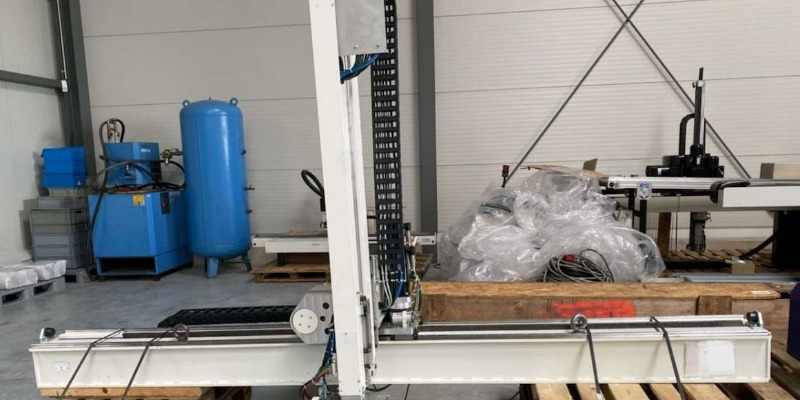 https://www.rmix.it/ - rMIX: Sale of Used Robots for Injection Molding Machines
