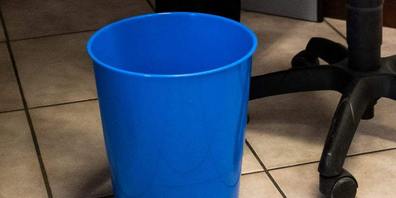 rMIX: Il Portale del Riciclo nell'Economia Circolare - Buy 10 waste paper and rubbish bins, 17 liter capacity. #advertising