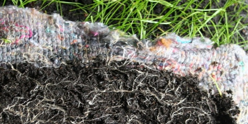 rMIX: Production of Biotextile Rolls for Lawns with Recycled Cotton Waste