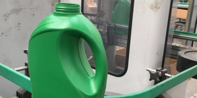 rMIX: Il Portale del Riciclo nell'Economia Circolare - Poche Regole per Migliorare la Produzione di Flaconi in HDPE 