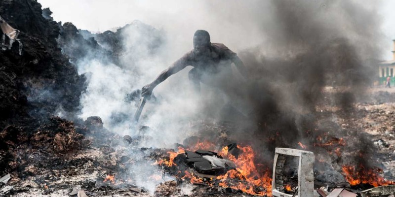 Illegal E-Waste: in the Land of the Walking Dead