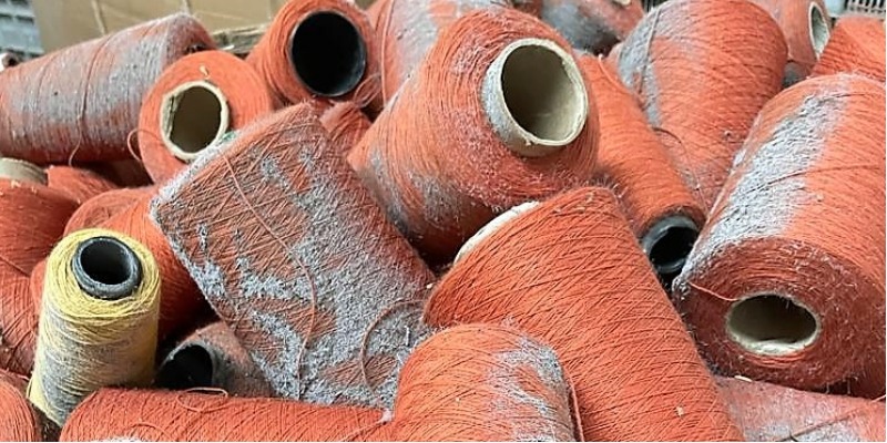 rMIX: Skeins of Waste Yarn from the Textile Sector
