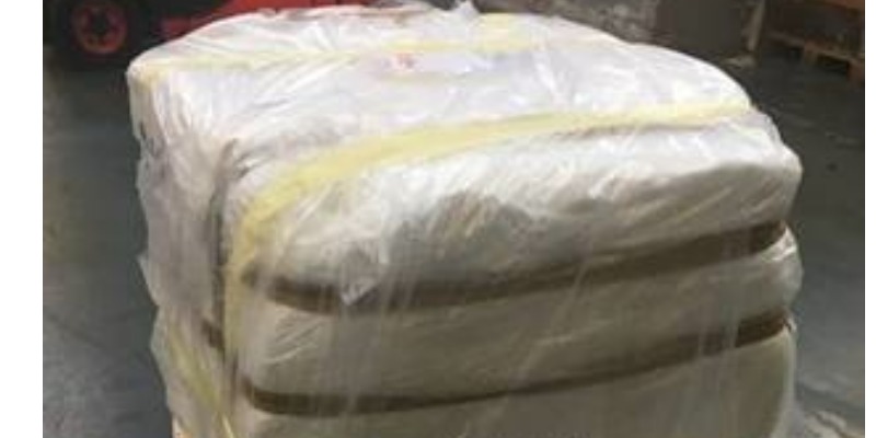 rMIX: Bales of Pressed PBT Coming from Non-Woven Fabric
