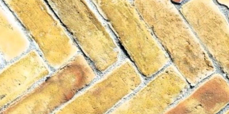rMIX: Handmade Reclaimed Bricks for Fishbone Laying