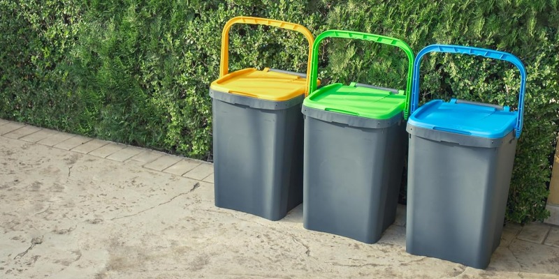 rMIX: Il Portale del Riciclo nell'Economia Circolare - Acquista la Pattumiera per Raccolta Differenziata 50 Lt, Bidone Spazzatura in Plastica Riciclata, Giallo, 43x41x54,4. #ads