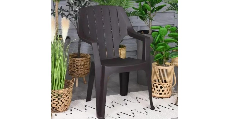 rMIX: Il Portale del Riciclo nell'Economia Circolare - Conjunto de sillas de jardín apilables de plástico imitación madera. #publicidad