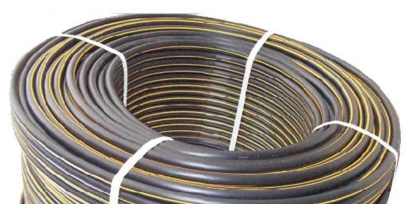 Produzione di tubi in plastica rigidi e flessibili