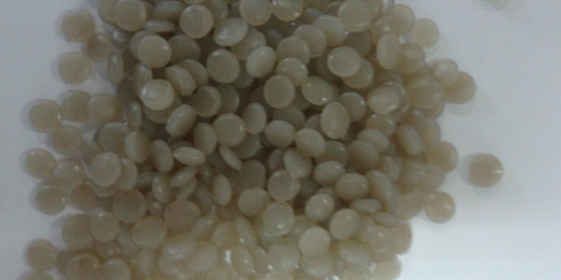 Distributore internazionale di polimeri plastici tecnici sia vergini che riciclati