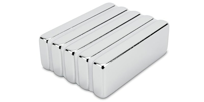 rMIX: Il Portale del Riciclo nell'Economia Circolare - Achetez 5 pièces Aimant néodyme rectangulaire 30x10x4 mm. #annonces