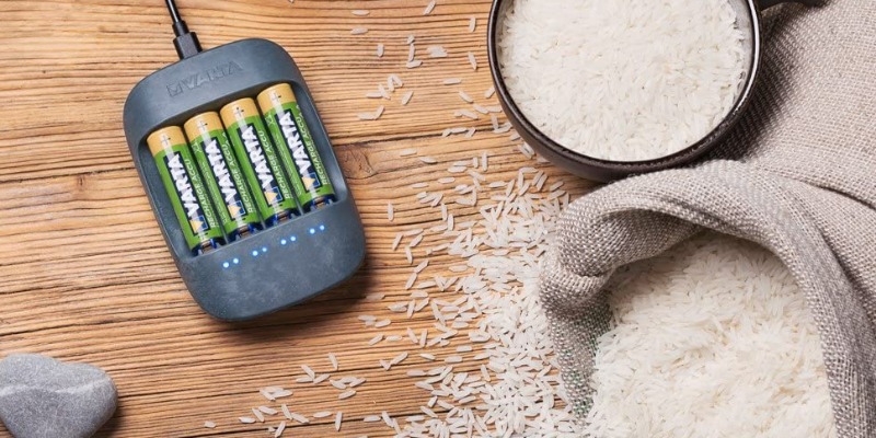 R&R: Carica Batterie per Pile Ricaricabili in Bioplastica