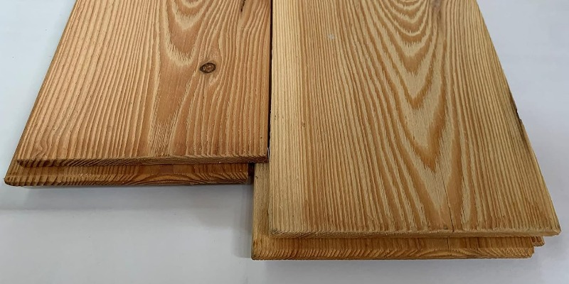 rMIX: Il Portale del Riciclo nell'Economia Circolare - Buy flooring planks in solid rustic larch with untreated brushed finish with joints on 4 sides. #advertising