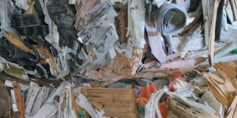 rMIX: Vendemos fardos de residuos formados por persianas y tubos de PVC
