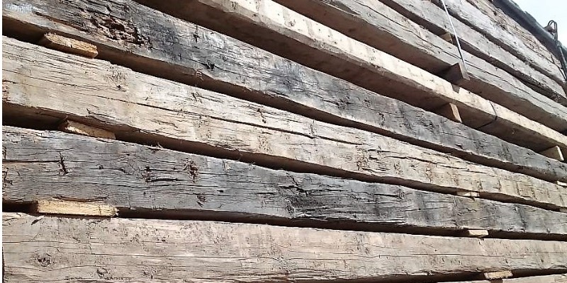 Commercio legno riciclato e antico