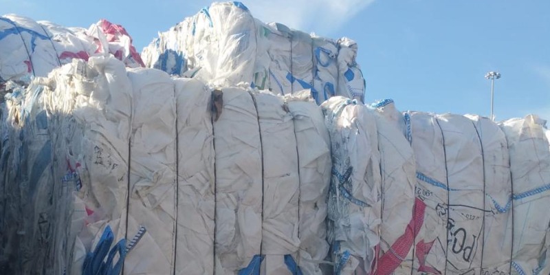 We are looking for used big bags in bales for the African market