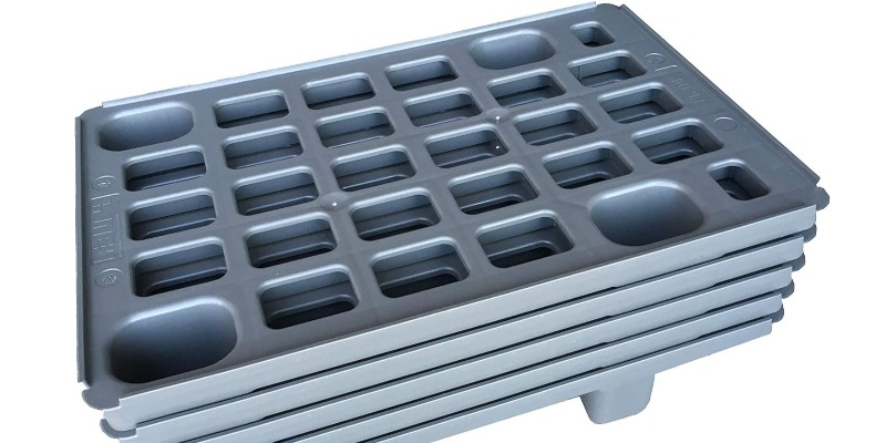 rMIX: Il Portale del Riciclo nell'Economia Circolare - 5 pallet leggeri, 60 x 40 cm, in plastica, 1/4 della misura standard europea. #pubblicità