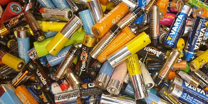rMIX: Recyclage de Batteries Portables de Différentes Tailles