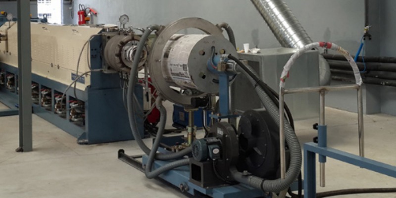 rMIX: Machine for the Extrusion of Polyethylene Foam Sheets
