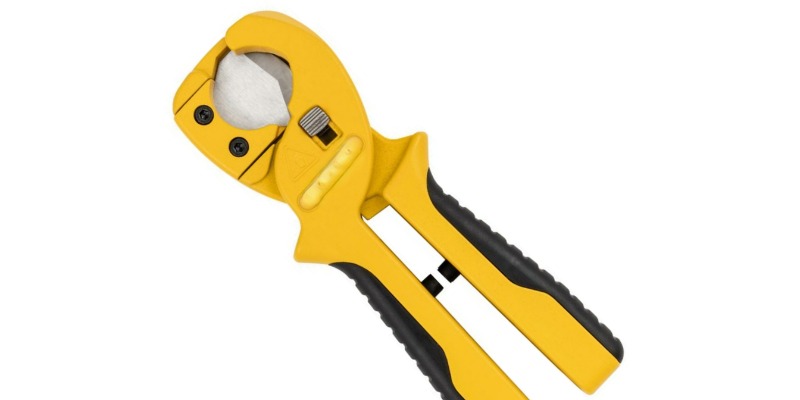 https://www.rmix.it/ - rMIX: Plastic Pipe Cutting Tool with Diameter from 16 to 25 mm.