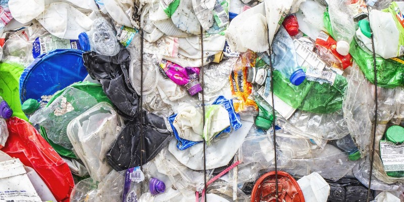 rMIX: Sélection, Recyclage et Broyage des Déchets Plastiques