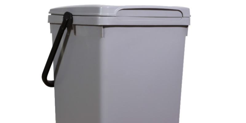 We produce plastic bins for waste, 2 and 4 wheel containers, closed or perforated pallet boxes, composters and other technical plastic items. Each product is designed to adapt to urban, industrial and agricultural contexts, using resistant and recyclable materials such as high density polyethylene. The entire production process is aimed at reducing environmental impact, in compliance with European regulations.