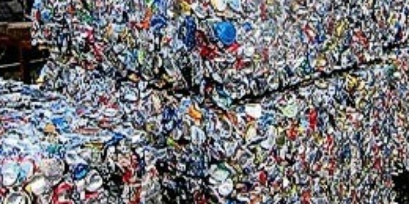 Commercio rifiuti plastici, carta, gomma e metallo