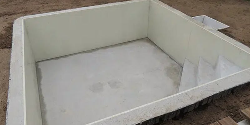 rMIX: Recycled PP Panels for Do It Yourself Pool Walls