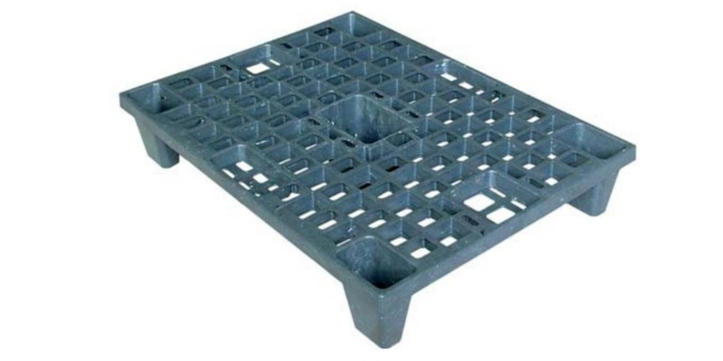 rMIX: Il Portale del Riciclo nell'Economia Circolare - Acquista il Pallet in plastica riciclata (PP), Mis. 600 L x 800 P x 140 H mm, con 5 piedi, piano forato, portata statica 1100 Kg, portata dinamica 500 Kg. #ads