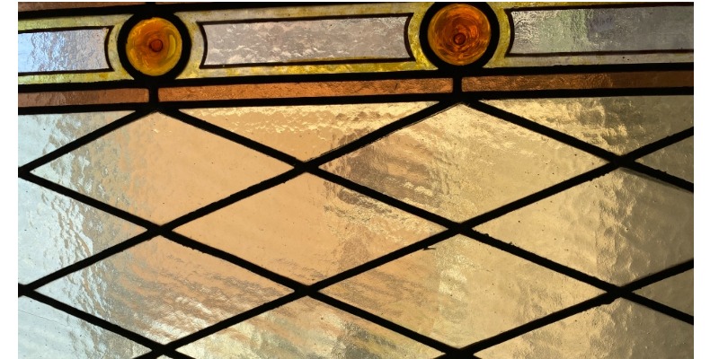 rMIX: Puertas de Vidrio Antiguas Unidas con Plomo