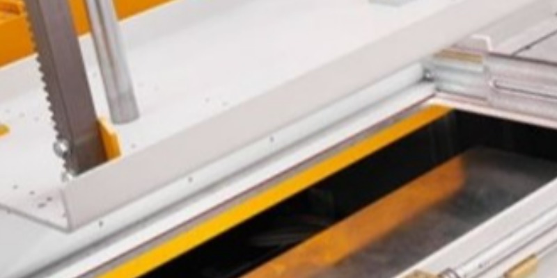 rMIX: Fornitura di Termoformatrice per le Materie Plastiche