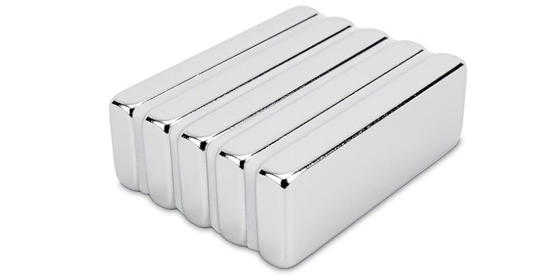 rMIX: Il Portale del Riciclo nell'Economia Circolare - Achetez 5 pièces Aimant néodyme rectangulaire 30x10x4 mm. #annonces