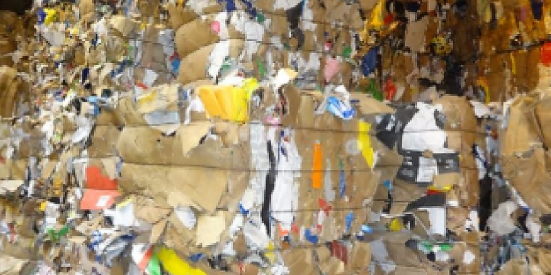 Commercio di rifiuti plastici